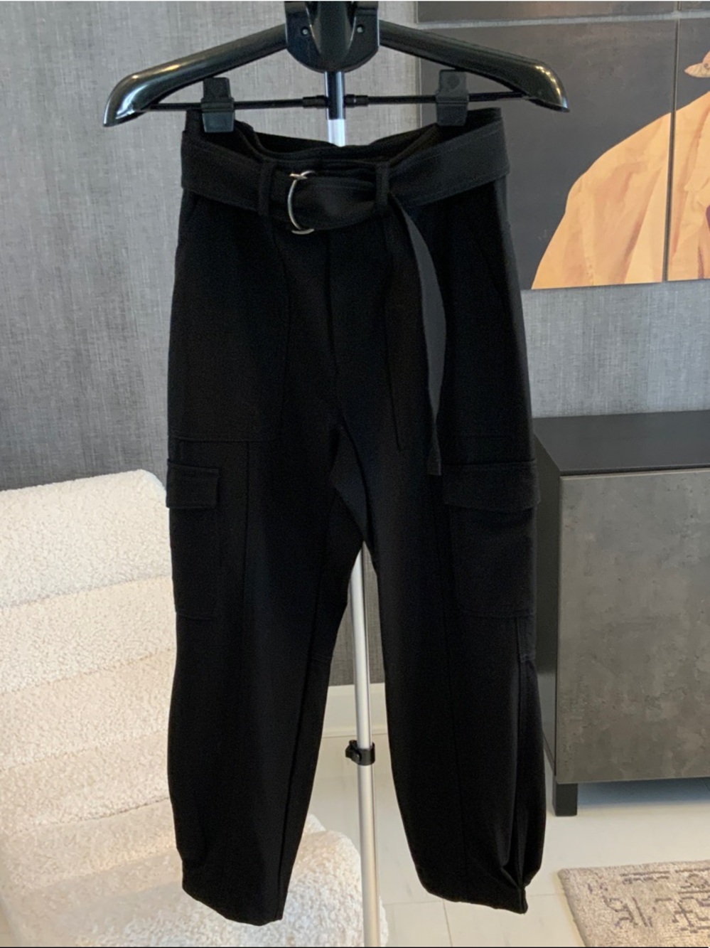 Banana Republic Black High-Waist Cargo trouser with Belt 6